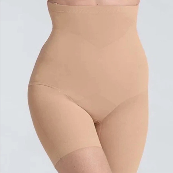 NEW Women's HONEYLOVE Sand SuperPower Shorts Medium Short M Beige Shapewear - Picture 1 of 13